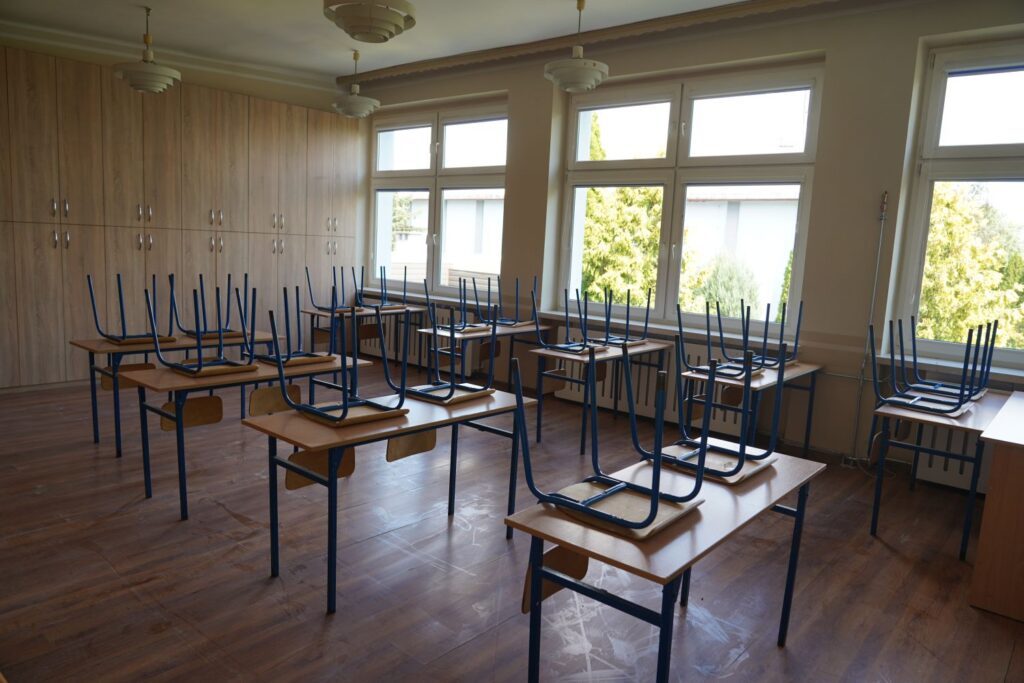 Wakacyjne remonty szkół i nowe zajęcia w gminie Uniejów